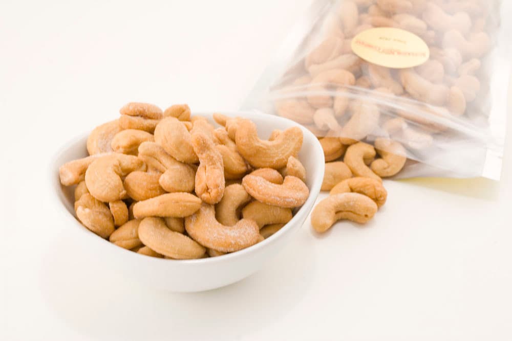 Roasted Giant Whole Cashews (Salted)